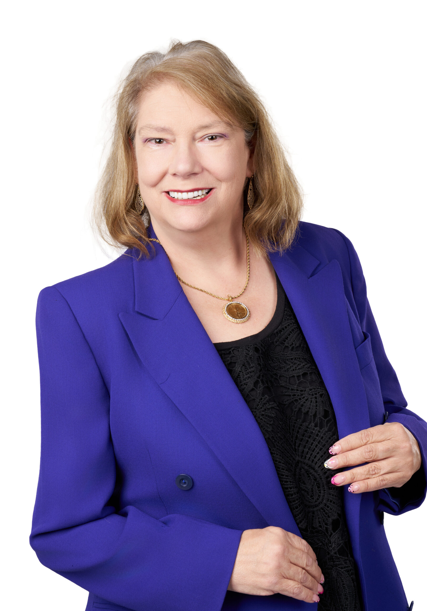 L'Cena D. Bateman, MSN, AGPCNP-BC poses for a professional headshot